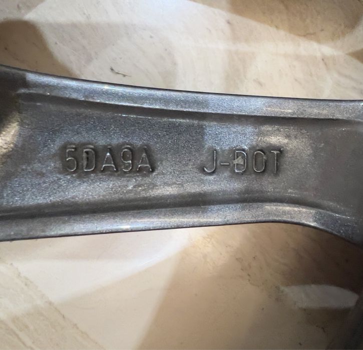 Vende-se Jantes Especiais 19” 5 porcas