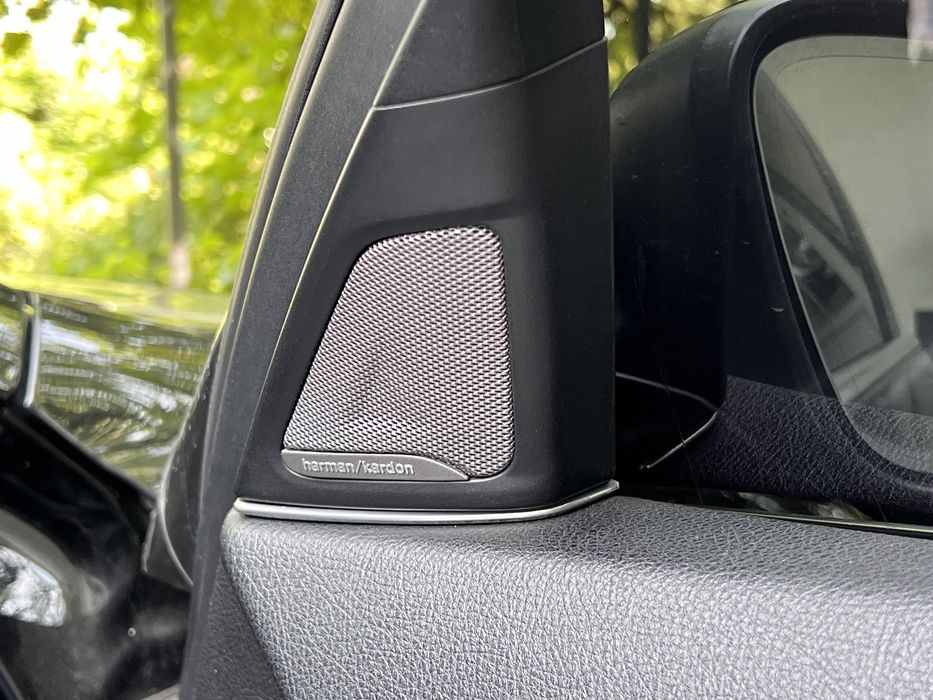 Вставка декоративна bmw f10