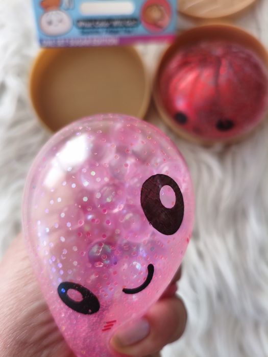 Dwa pierożki gniotki Squishy czerwony różowy