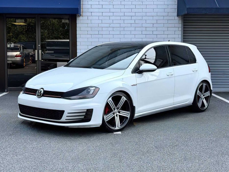 Volkswagen Golf GTI SE      2015