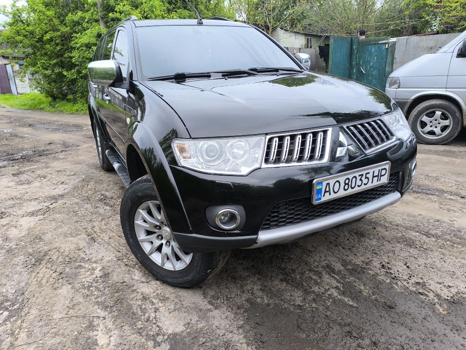Mitsubishi pajero sport