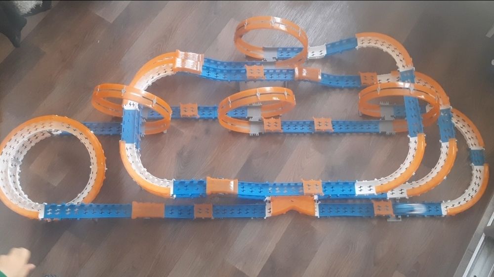 Трек гоночний машинки