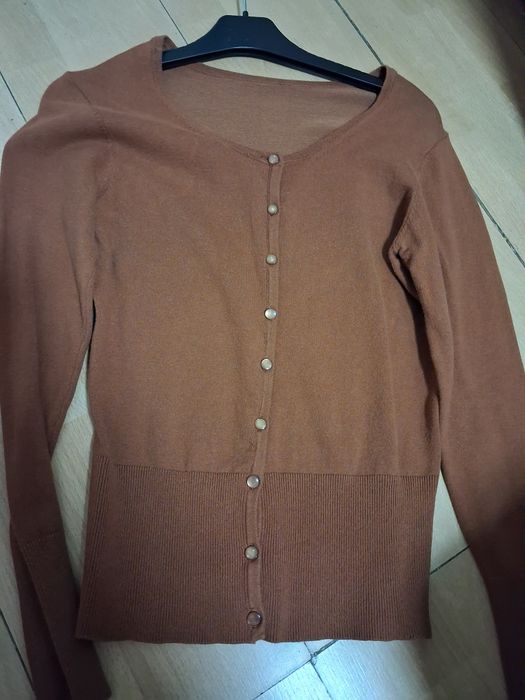 Sweter  damski brązowy