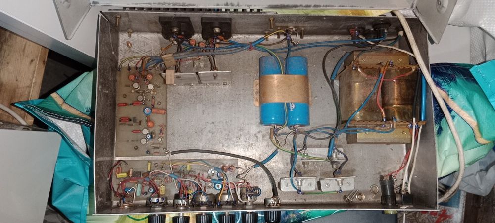 Wzmacniacz do gitary własnej roboty lata 90