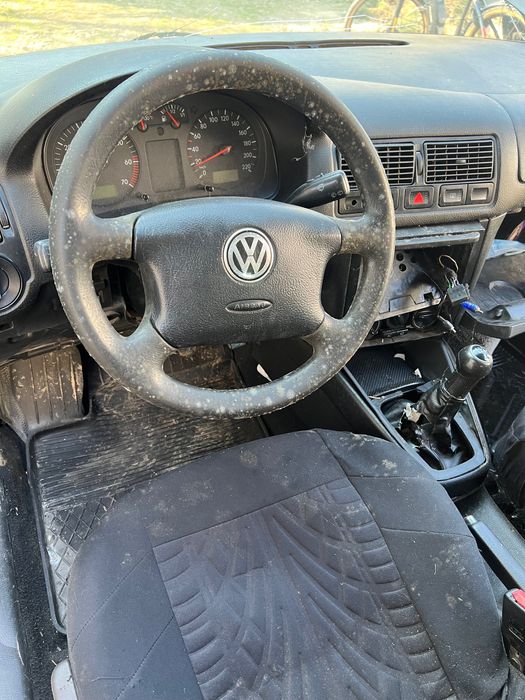 Volkswagen Golf IV після дтп