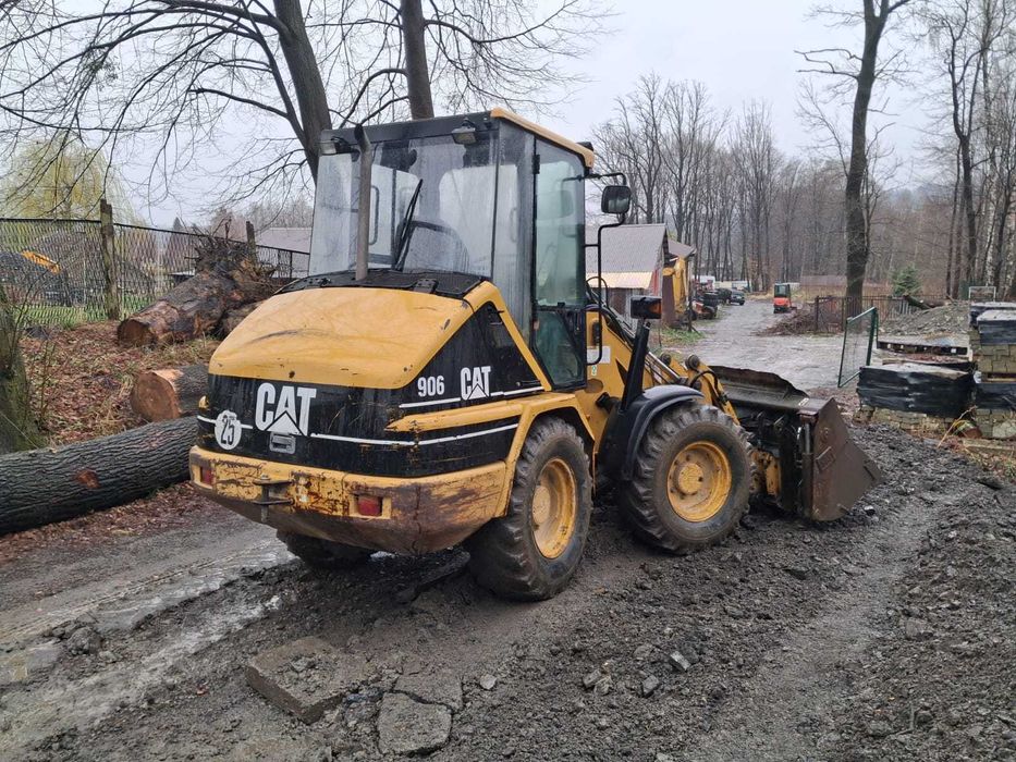 Ładowarka Catepilar 906, widlak terenowy CAT