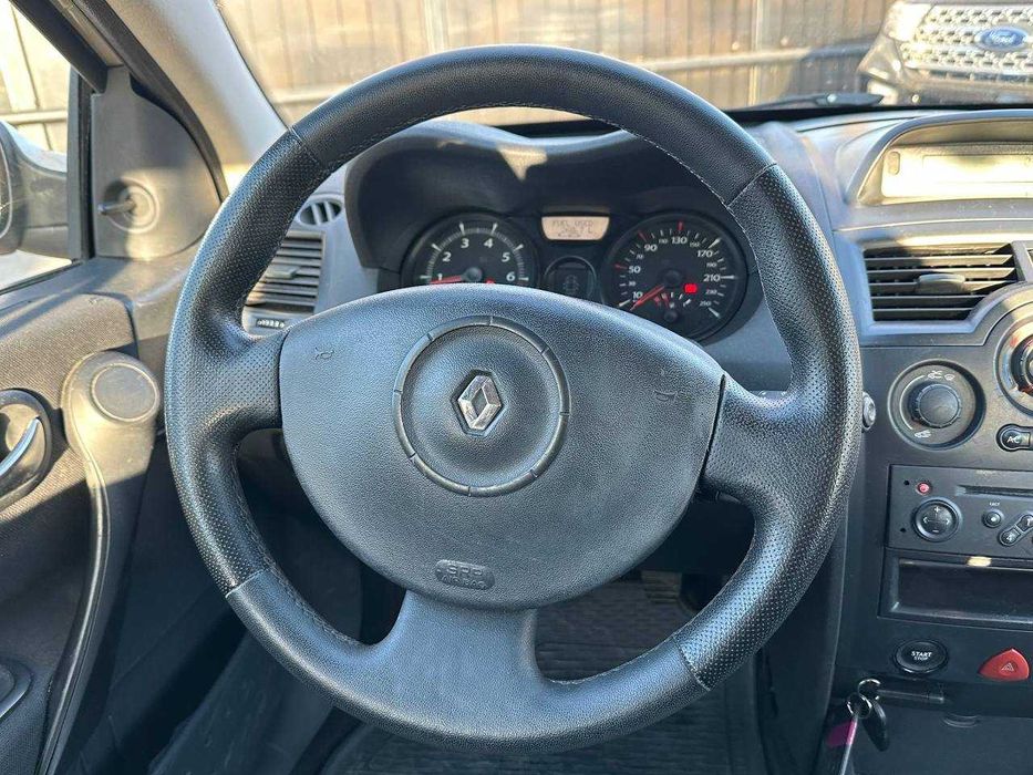 Renault Megane 2006 1.4 Бензин МКПП