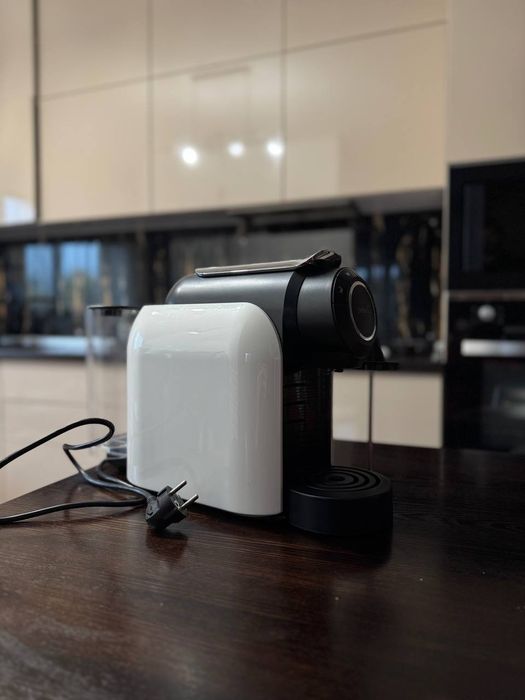 Продам каво  машину Delta