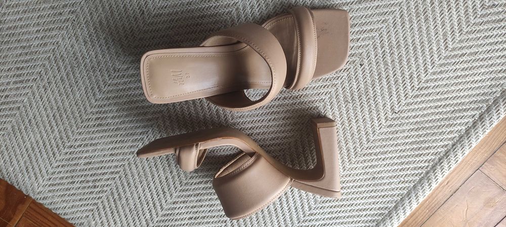 Conjuntos de 8 pares de sapatos/ténis n.37