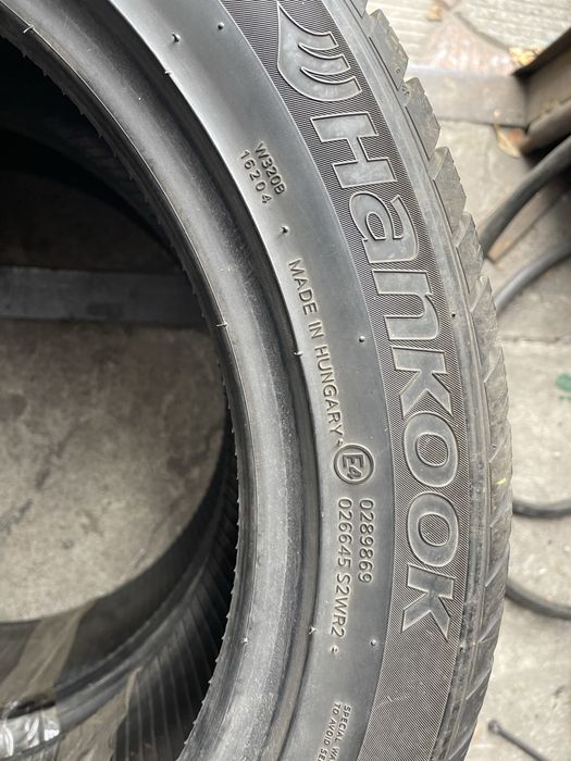 Штны 205/55 R17 Hankook RFT б/у пара зима 6мм L9