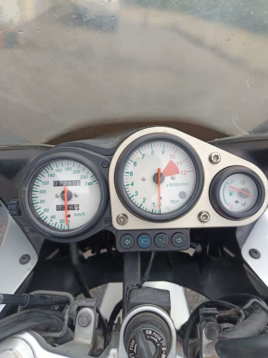 Kawasaki zr7s 750cc