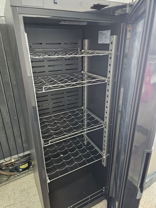 Cave de vinhos refrigerada