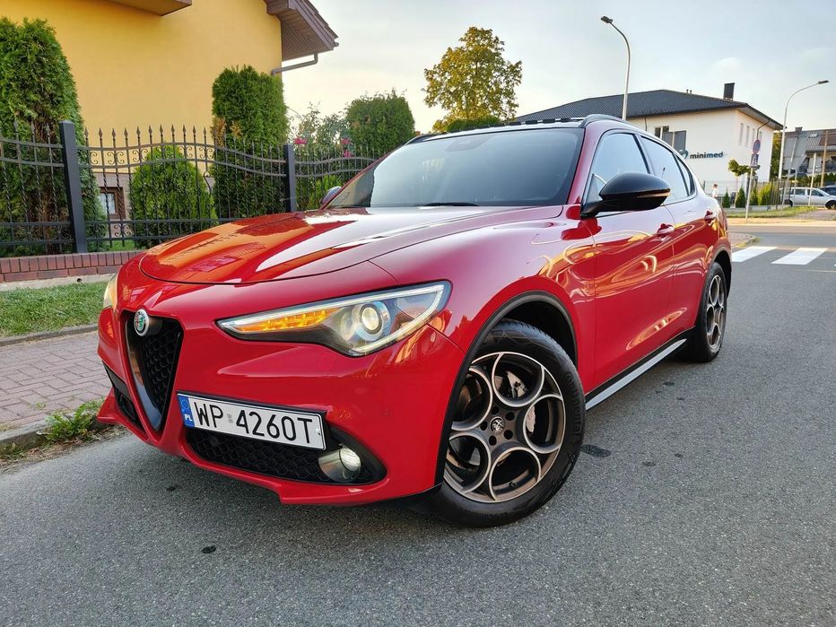 Alfa Romeo Stelvio 2.2 JTDM 160KM skóry panorama xenon kamera aktywny radar BLIS - REJ PL