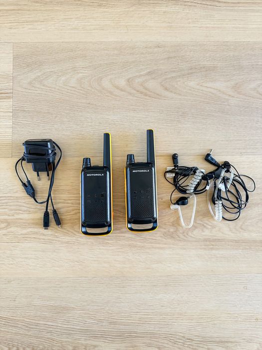 Walkie Talkies Motorola Carregador + Auriculares  otimo estado