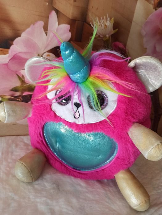 Maskotka jednorożec małpka