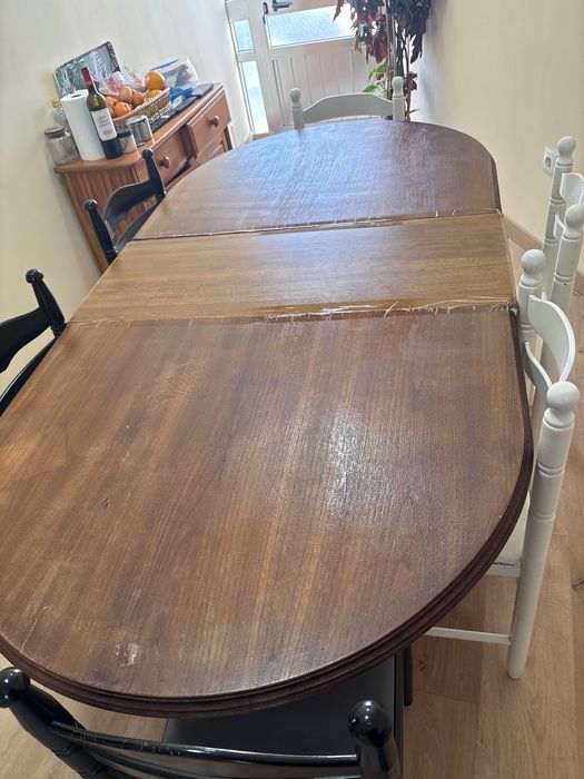 Mesa com cadeiras