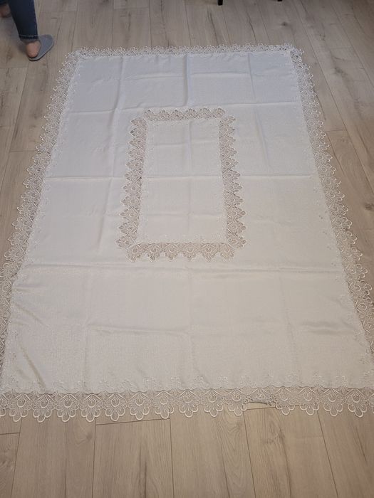 Komplet obrusów na stół