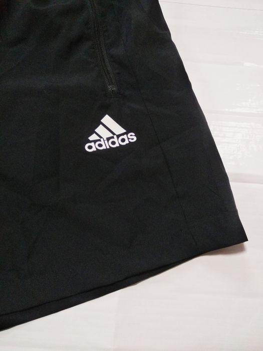 Шорты Adidas S новые