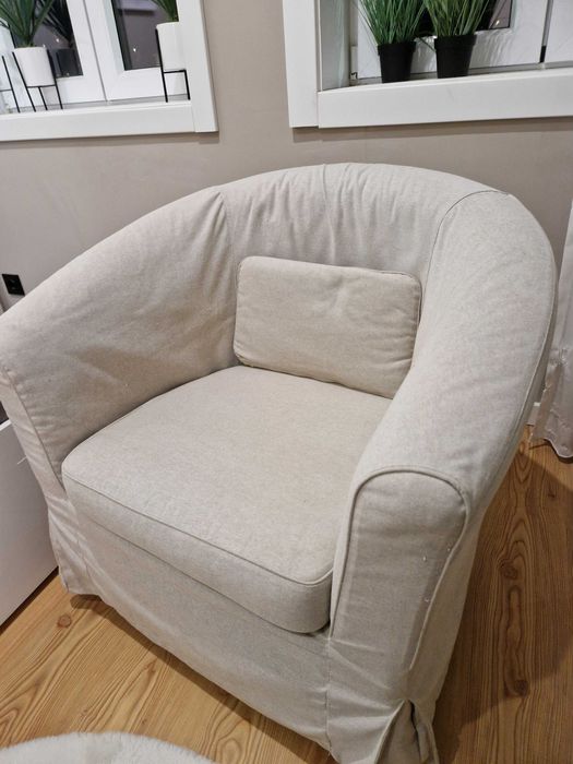 Poltrona TULLSTA de tecido bege