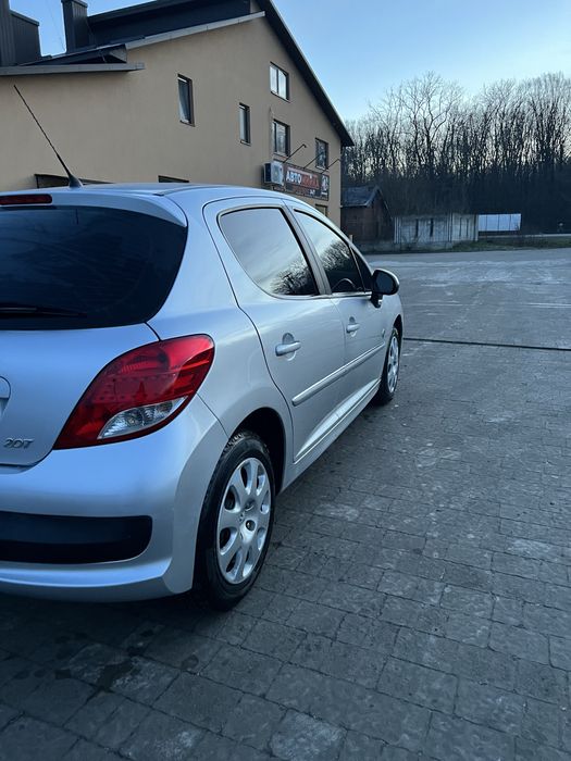 Продам Peugeot 207