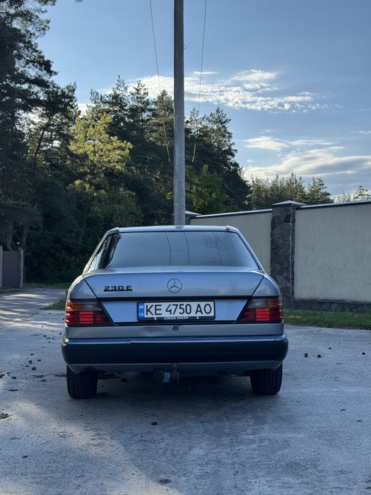 Mercedes-Benz E-Class 1988 VIN WDB1240231A736580 фото оголошення 3 з 15