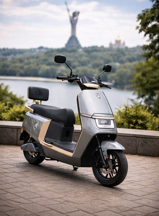 Оренда електроскутерів від 16 років Київ