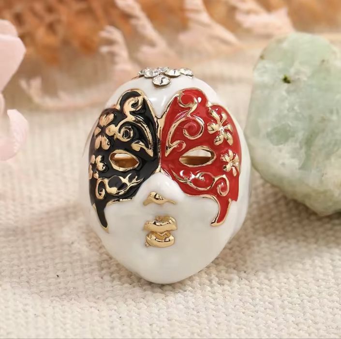 Anel Mascara de Venezes