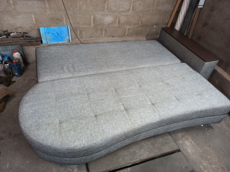 Продам диван б/у 5000 грн