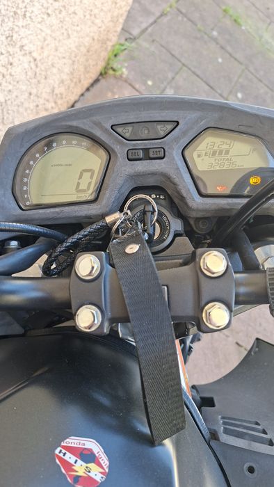 Honda cb650f segue para venda qualquer coisa entrar em contacto