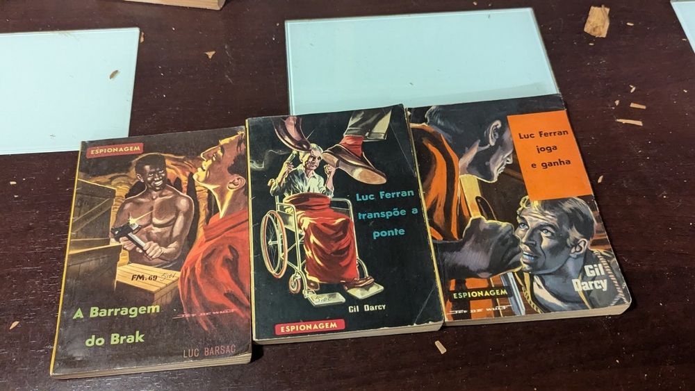 Coleção espionagem - livros de bolso