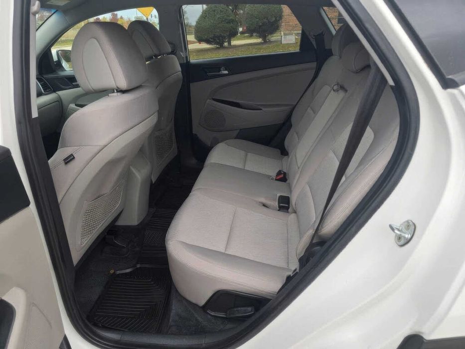 Hyundai Tucson Sport      2016