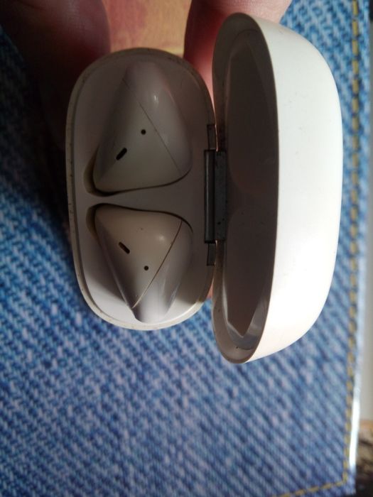 Продам безпровідні навушники