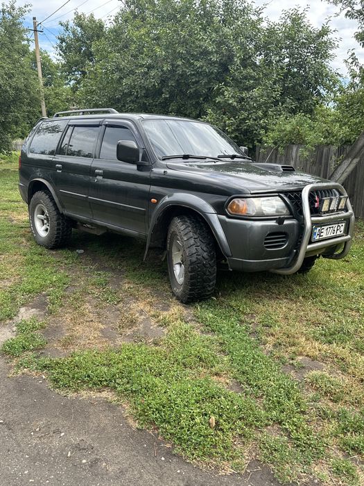 Mitsubishi pajero sport 1