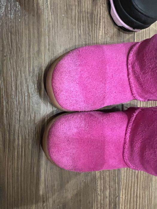 Buty zimowe  dla dziewczynki 2 pary Ugg i Friboo rozmiar 25