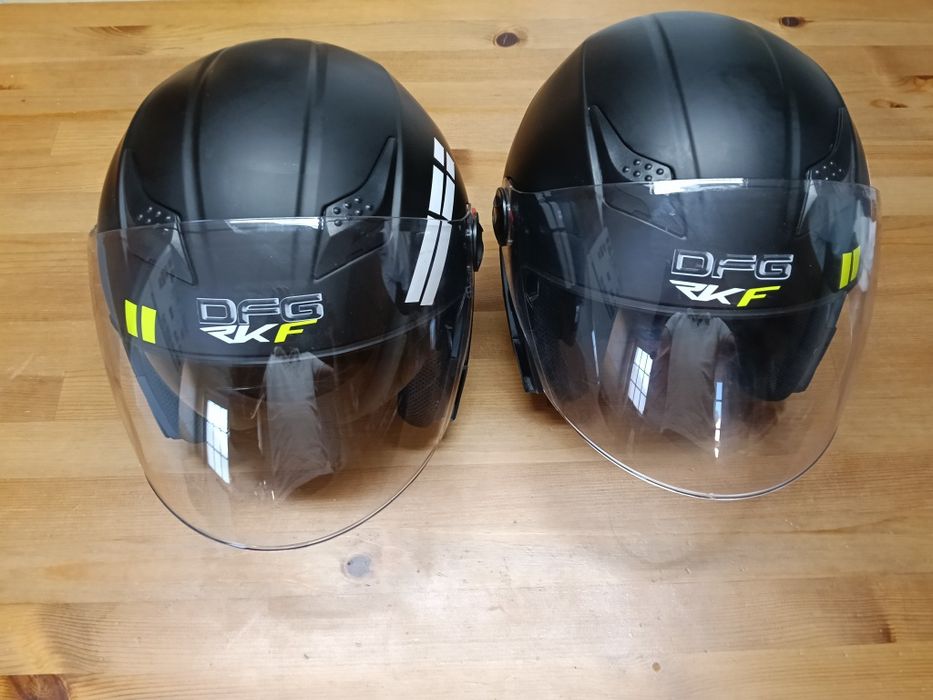 2 Capacetes DFG.