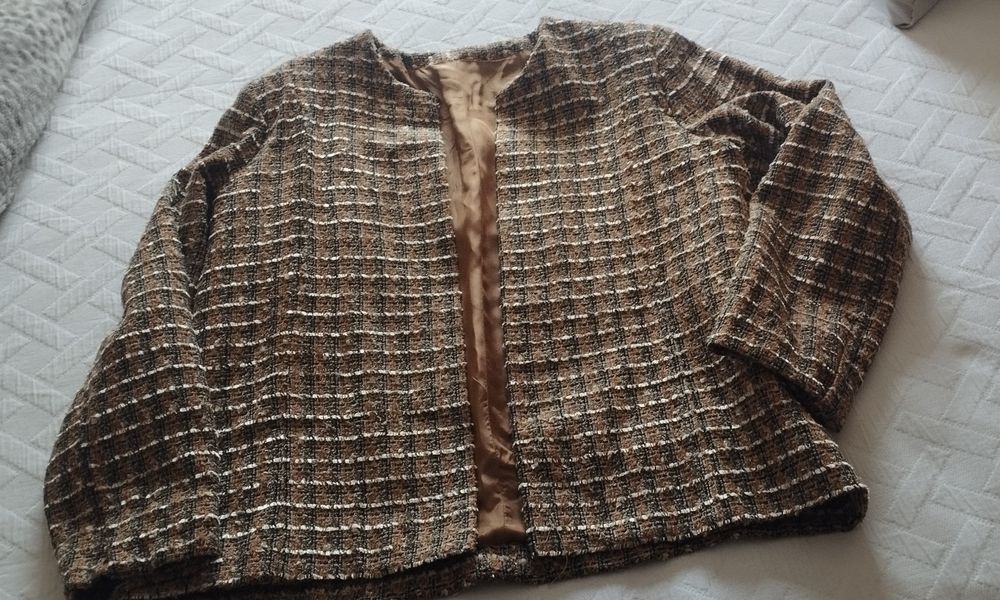 Blazer tweed com camelia