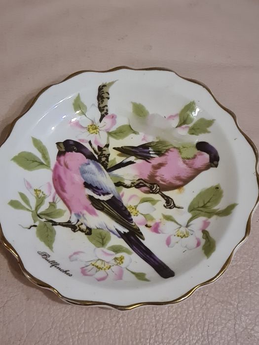 Porcelanowy talerzyk ozdobny