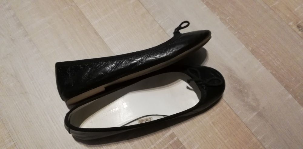 Baleriny czarne skórzane włoskie