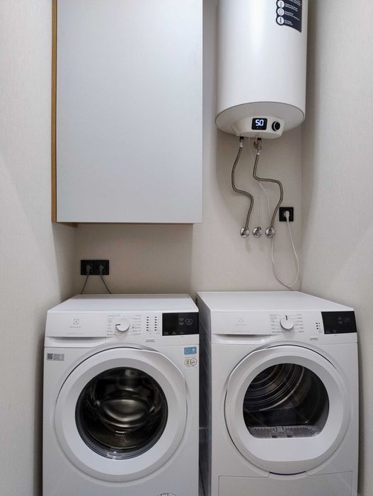 ЖК Варшавський 2, 3к квартира з ремонтом. Олександра Олеся 9-А