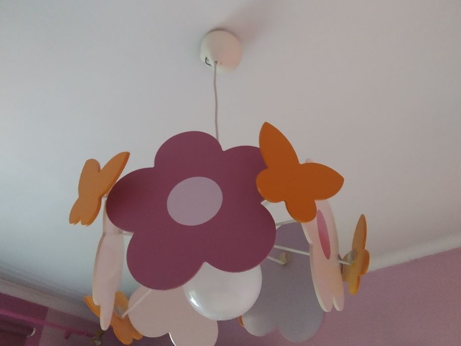 Lampa do pokoju dziecięcego