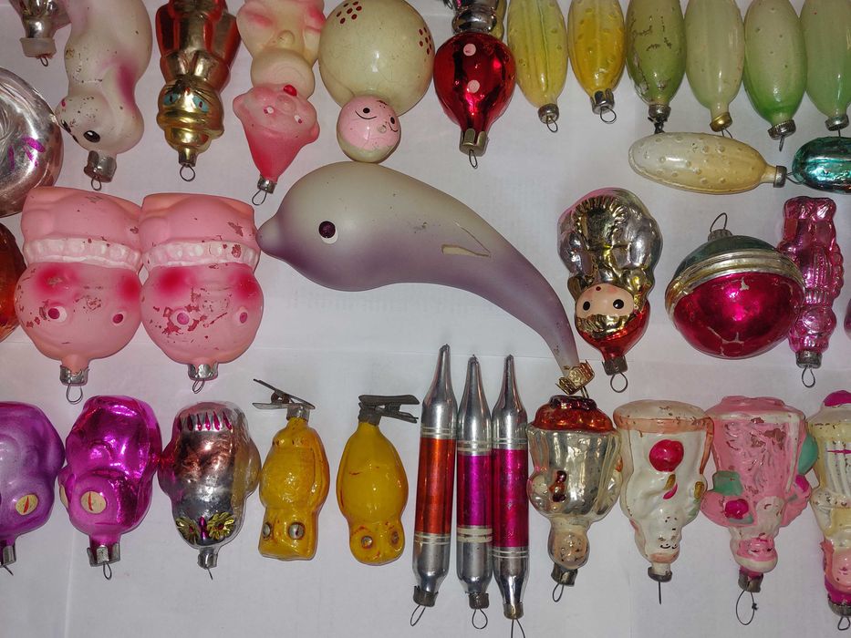 Ялинкові іграшки (елочные игрушки).