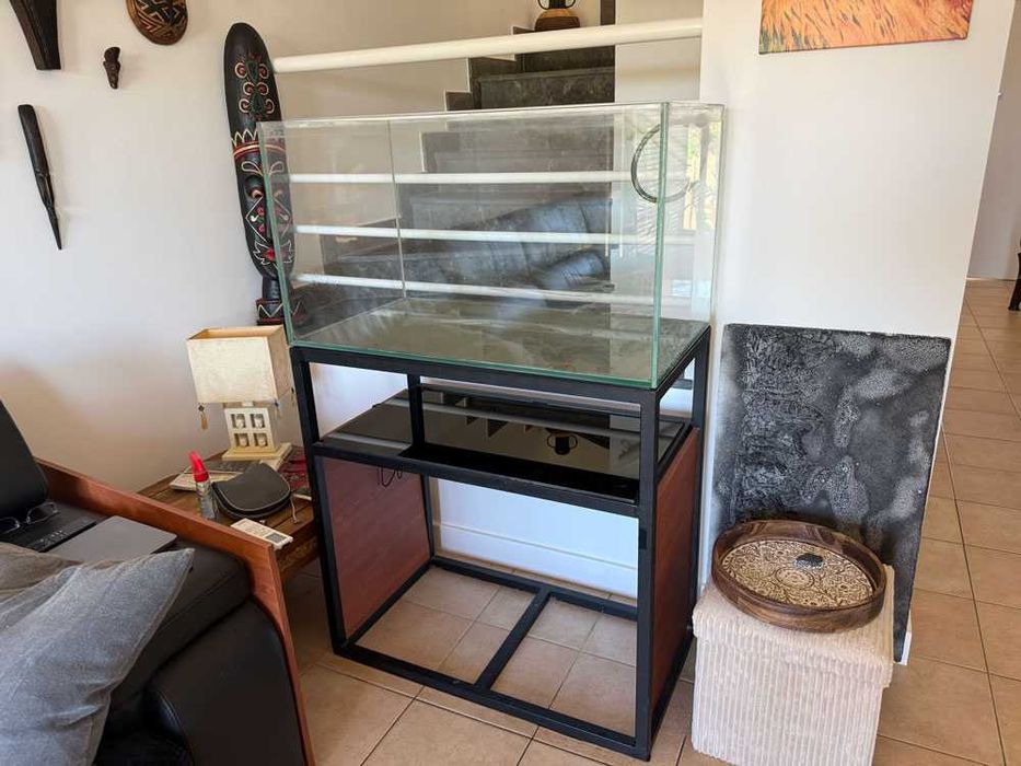 2º NOVO PREÇO - 130€ - Aquário de 90x50x50, adptado para SUMP e móvel em ferro e madeira
