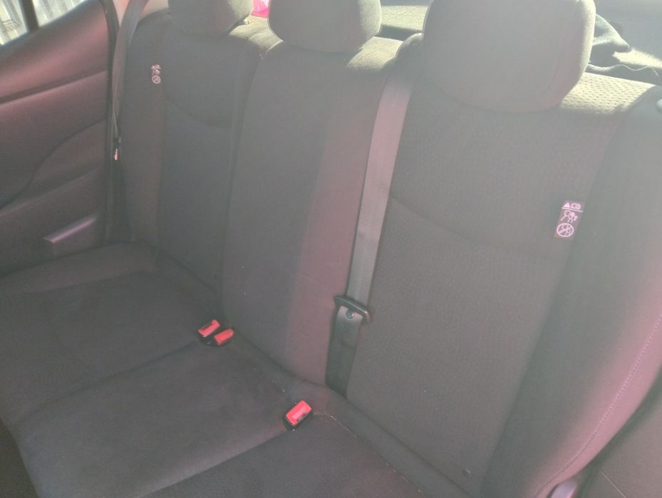 Ніссан ліф 2013 р