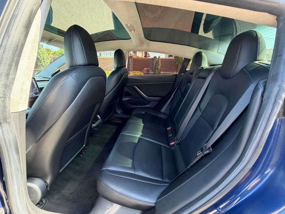 Tesla Model 3 2017 75 kWh RWD