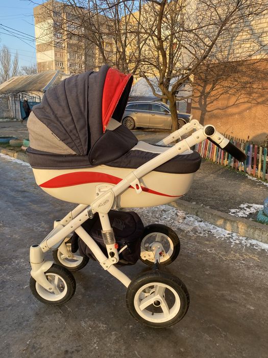 Коляска 2в 1 Adamex полный комплект