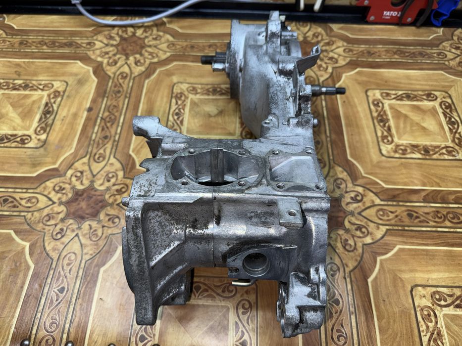Картера Honda Dio 18,25,27,28 AF18E товстий вал (блок, двигун, мотор)