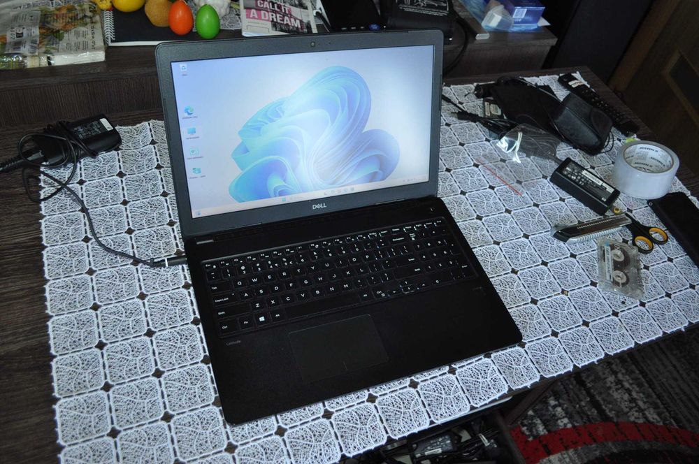 Laptop Dell Latitude 3580 Intel Core i5-7200U 8GB RAM 256GB SSD Windows 11