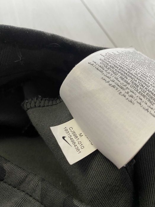 NIKE Tech Fleece r.M oryginalne spodnie sportowe męskie