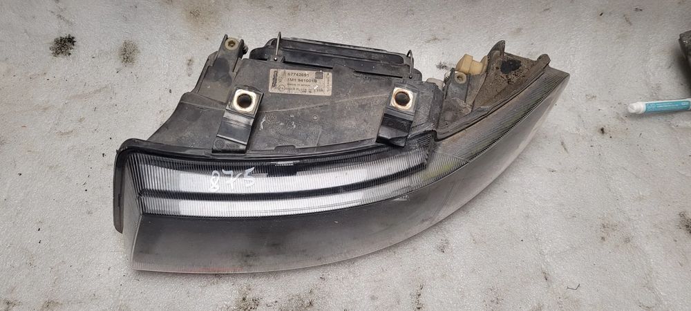 lampy przód seat leon