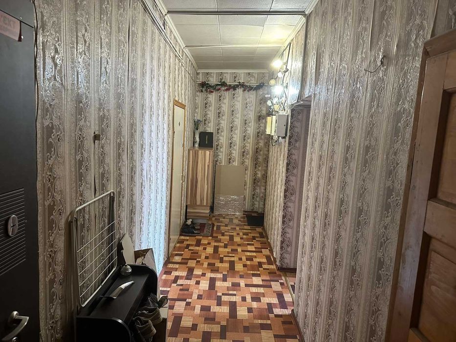 Продам комнату в коммуне 12 кв.м.